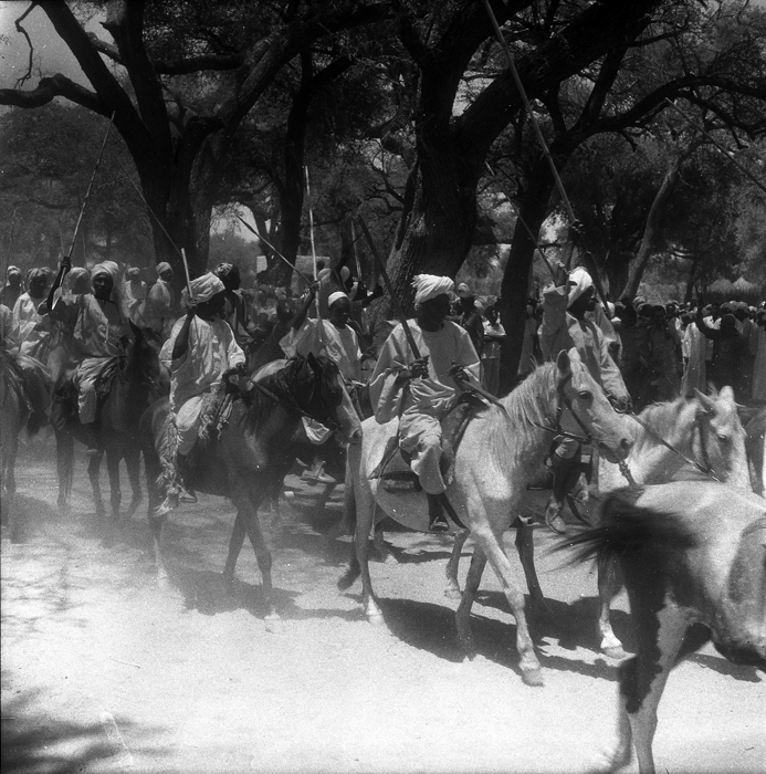 MAR-029-Parade-cavaliers.jpg